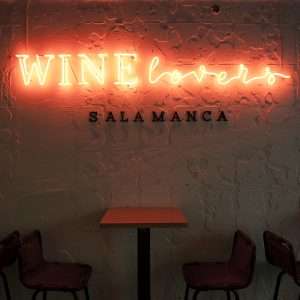 Spain. Castilla y Leon. Salamanca. Wine Lovers. Calle Iscar Peyra.
