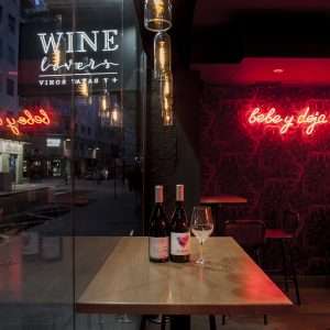 Spain. Castilla y Leon. Salamanca. Wine Lovers. Calle Iscar Peyra.